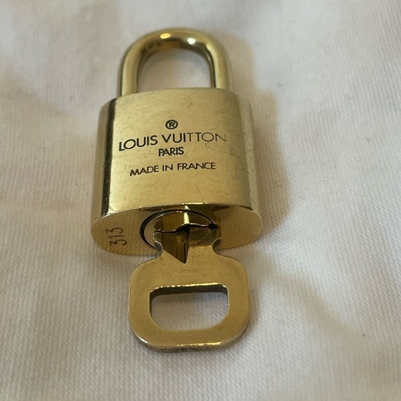 Louis Vuitton Lock and Key #313 - Picture 2 of 6